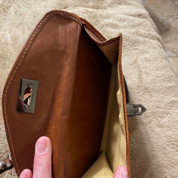 Handmade Leather Crossbody Organizer Purse - Picture 3 of 7